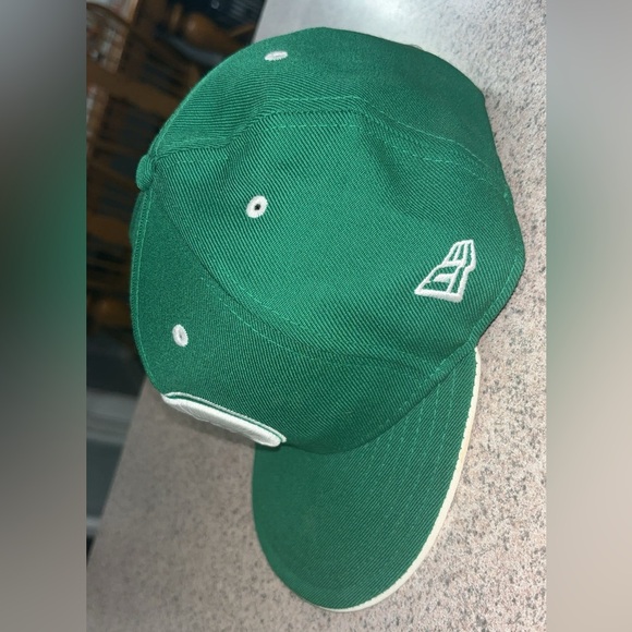 Fitted New Era Philadelphia Flyers Green Shamrock Hat. - Picture 2 of 6